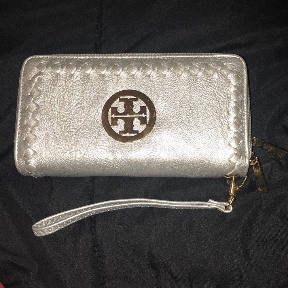 Authentic Tory Burch wristlet